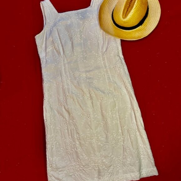 Charter Club White Eyelet dress - Size 10 - Picture 2 of 13